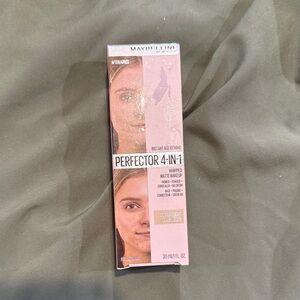 Maybelline Perfector 4-in-1 Makeup - Light Pink and Brown